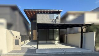 ブラックトーン_トップ