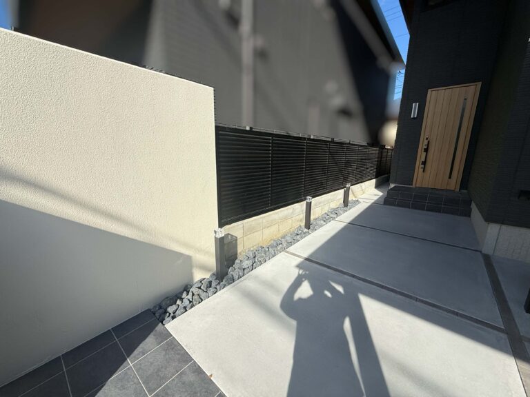 ブラックトーン_アプローチ